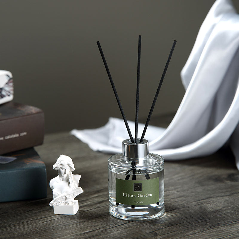 Darjeeling Tea Scented Rattan Stick Glass Bottle Reed Diffuser Crown Crest